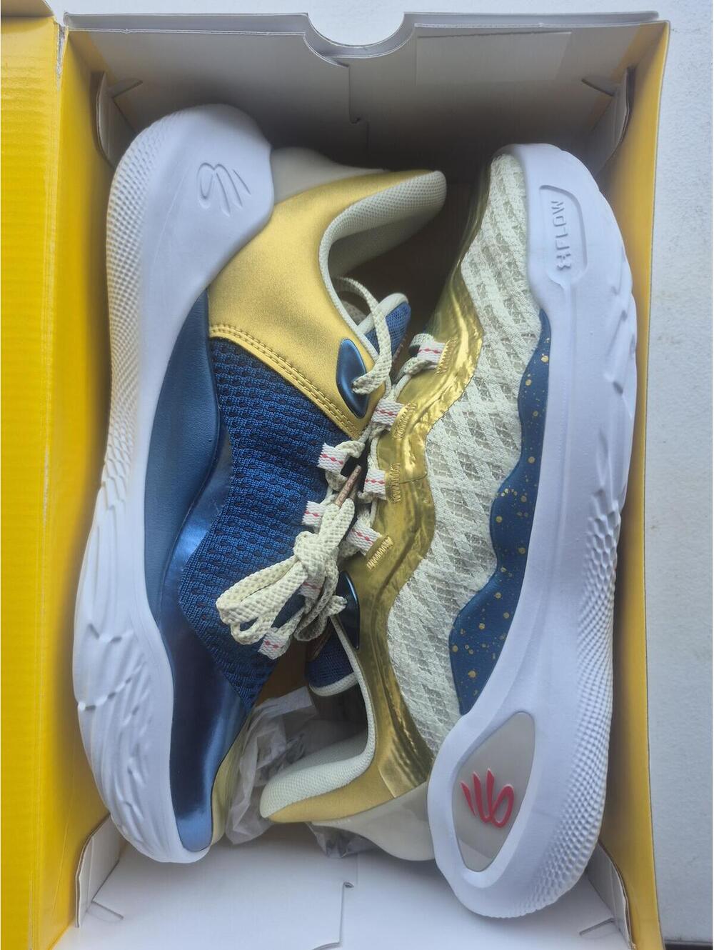 Curry Flow 11 'Champions Mindset' Favorite Size 8.5 New